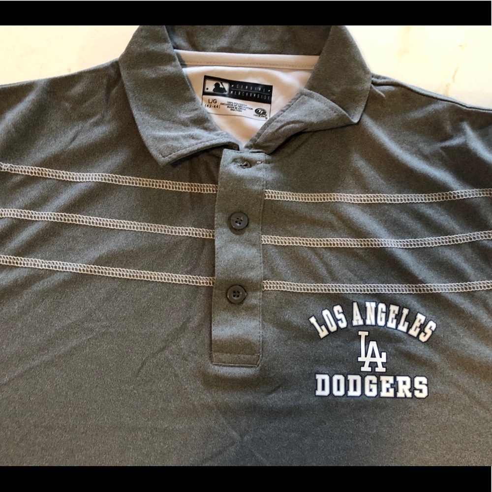 NWT genuine merchandise LA Dodgers L (42-44)
